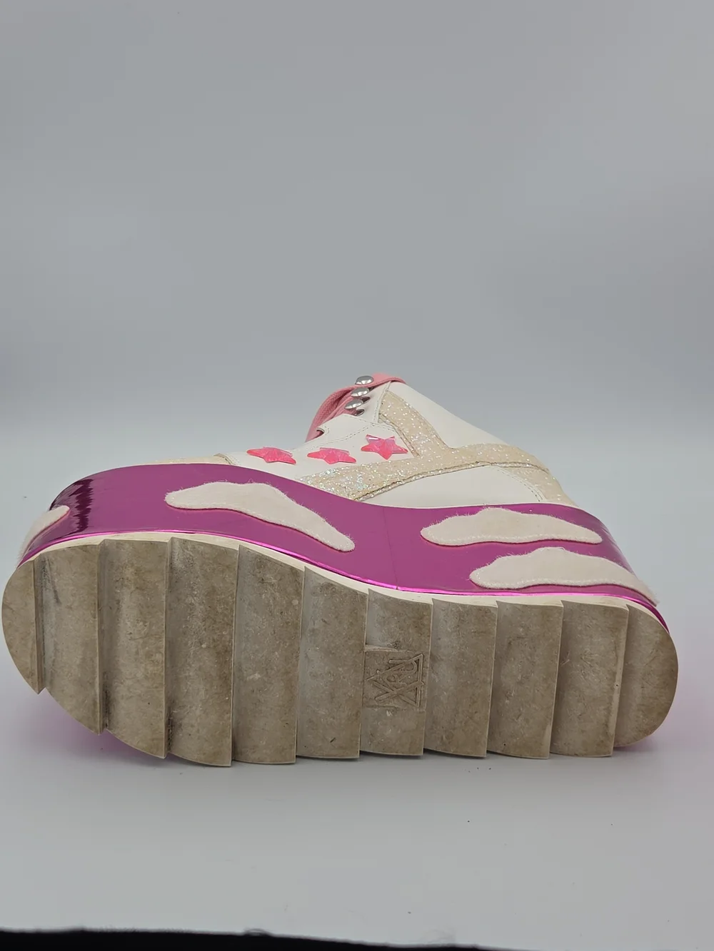 YRU Pink Glitter Cloud Platform Sneakers with Star Accents Size 7